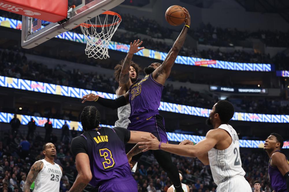 我们看到球 我们看到球